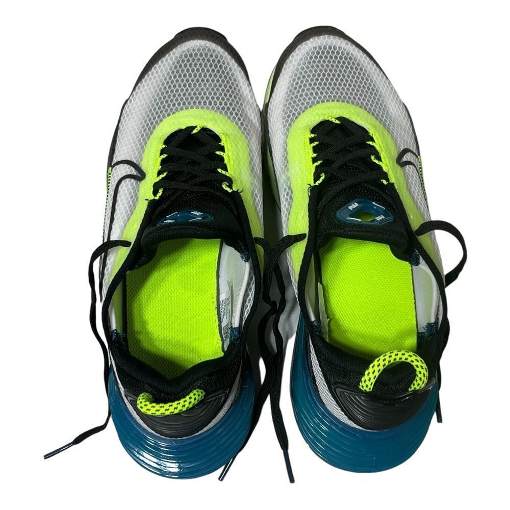 Nike Air Max 2090 Special Edition Glow In the Dark Galaxy Kids 7Y or Women's 8.5 - Picture 7 of 7